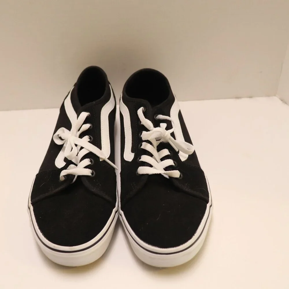 Vans Lace Up with Rounded Toes Men's Sneakers Size 10 Black with White Trim